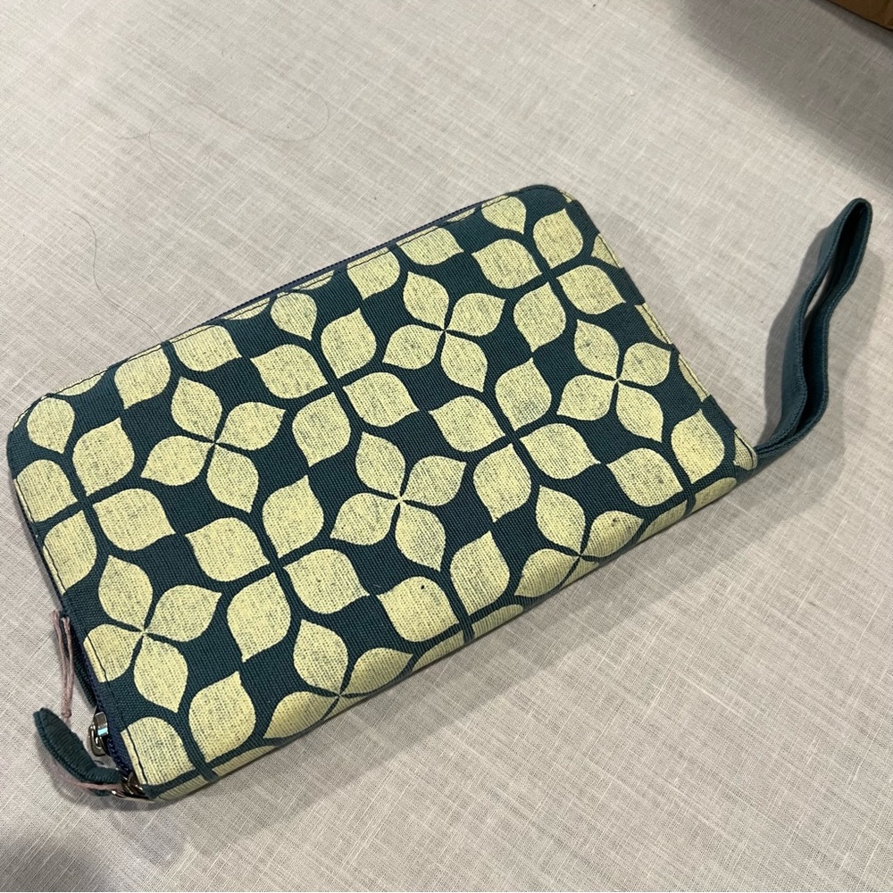 Malia Designs Handmade in Cambodia Large Wristlet Clutch Teal and Cream
